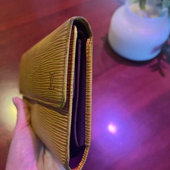 SOLD 💛💛Authentic Yellow Louis Vuitton Trifold Long Wallet - Picture 14 of 16